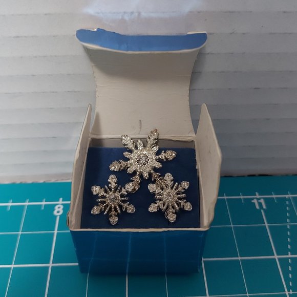 Avon Jewelry - Vintage Avon Snowflake Earrings Rhinestones on Silver Tone LeverBack W/ Pinback